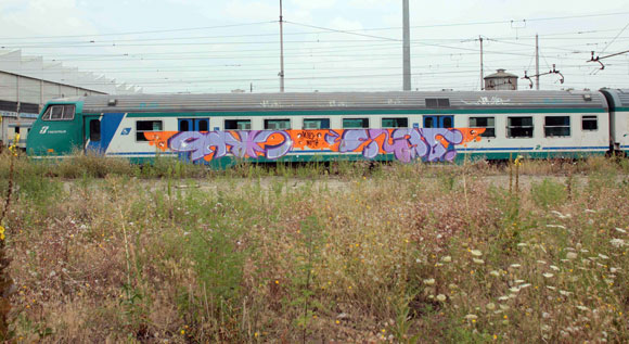 jers_blow_cyrus_italy_graffiti_mtn_low