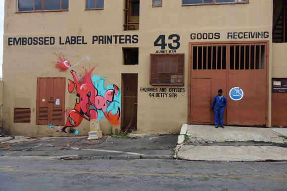jers_blow_southafrica_graffiti_mtn_wall2low