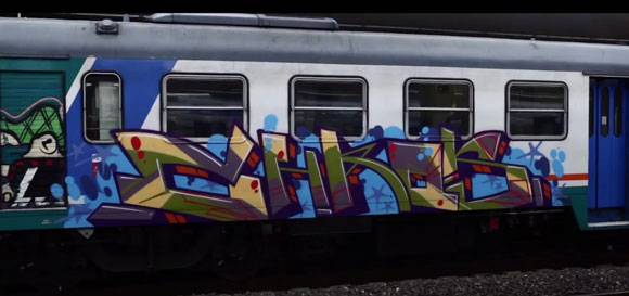 chaos_italy_train